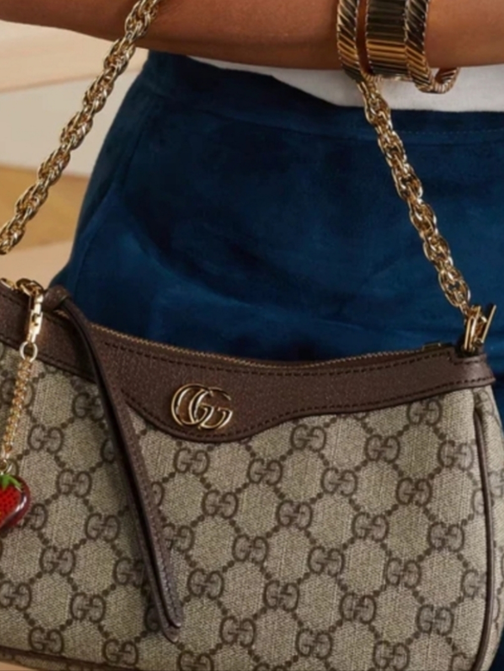 Gucci Beige/Brown GG Supreme Canvas Crossbody with Green-Red Strap - Picture 6 of 16